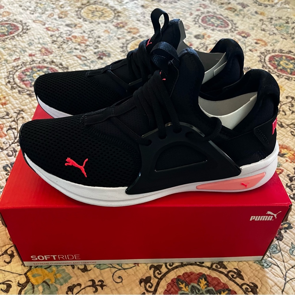 ⭐️NWT⭐️Puma Kids Softride Enzo Sneakers
